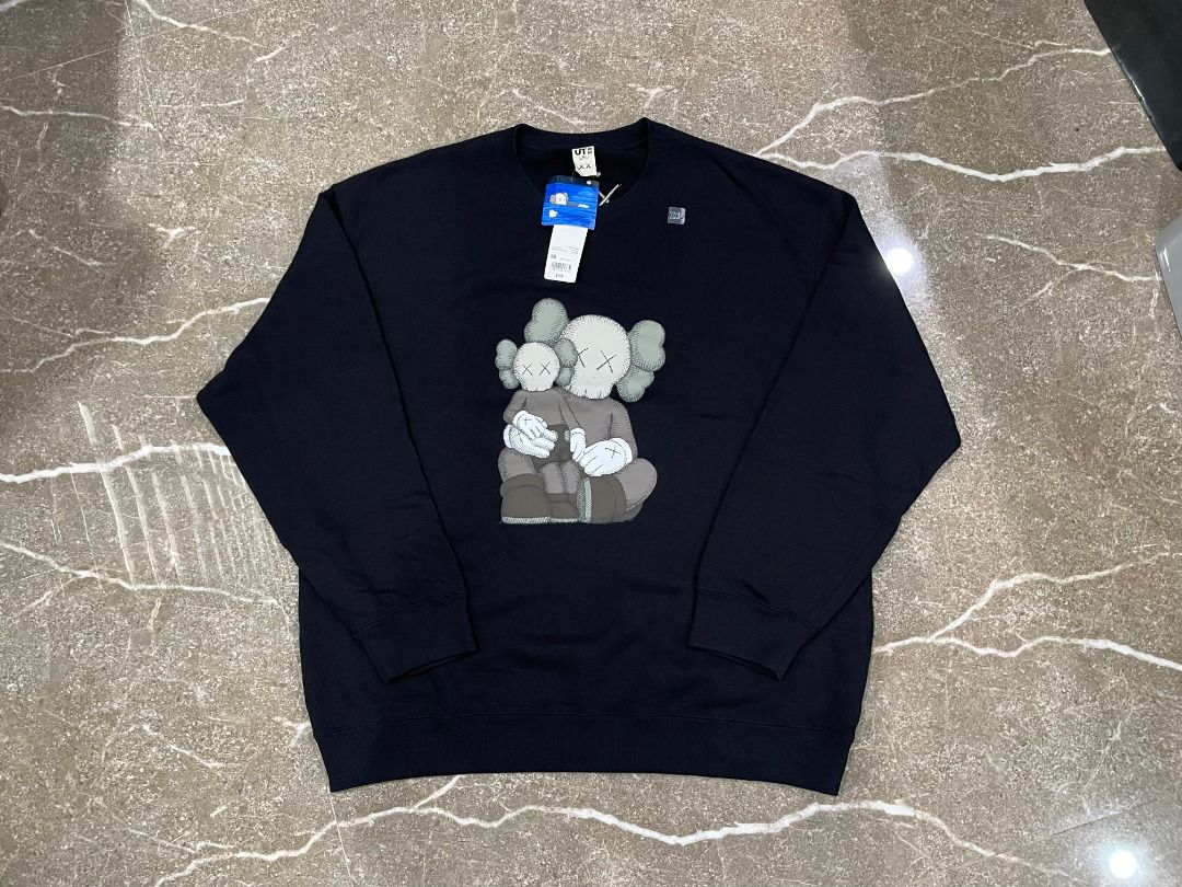 Kaws uniqlo crewneck online