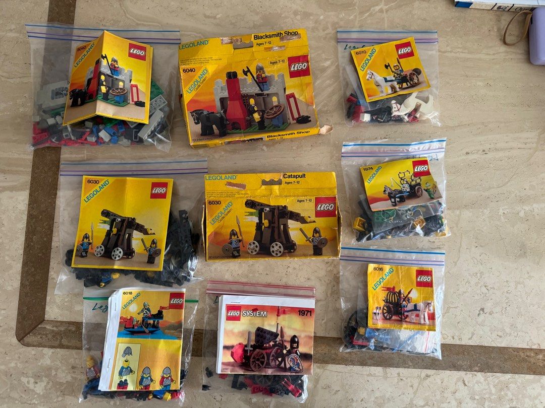 Lego system Castle Forestman Black Falcon Black Knights Blacksmith 6030 6040 6010 6016 6018 1974 1971 bundle of 7 all complete with instructions
