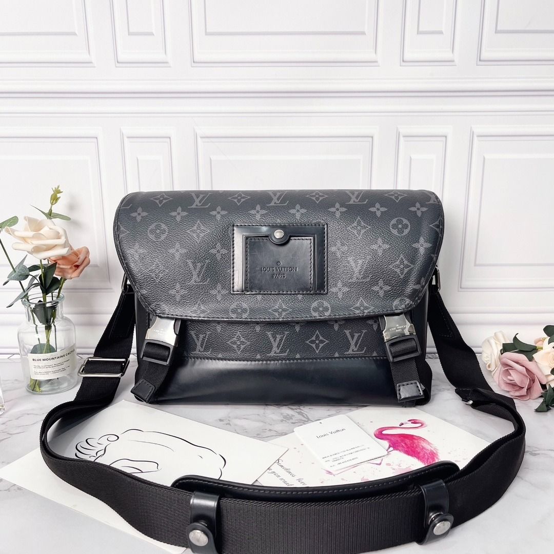 Louis Vuitton Messenger PM Voyager in Black Monogram