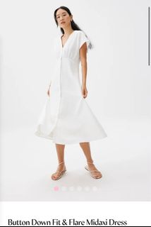 (Category: ) located in . Submitted by burstingwardrobe (Listing ID 1324145164, Image 1). Description: .