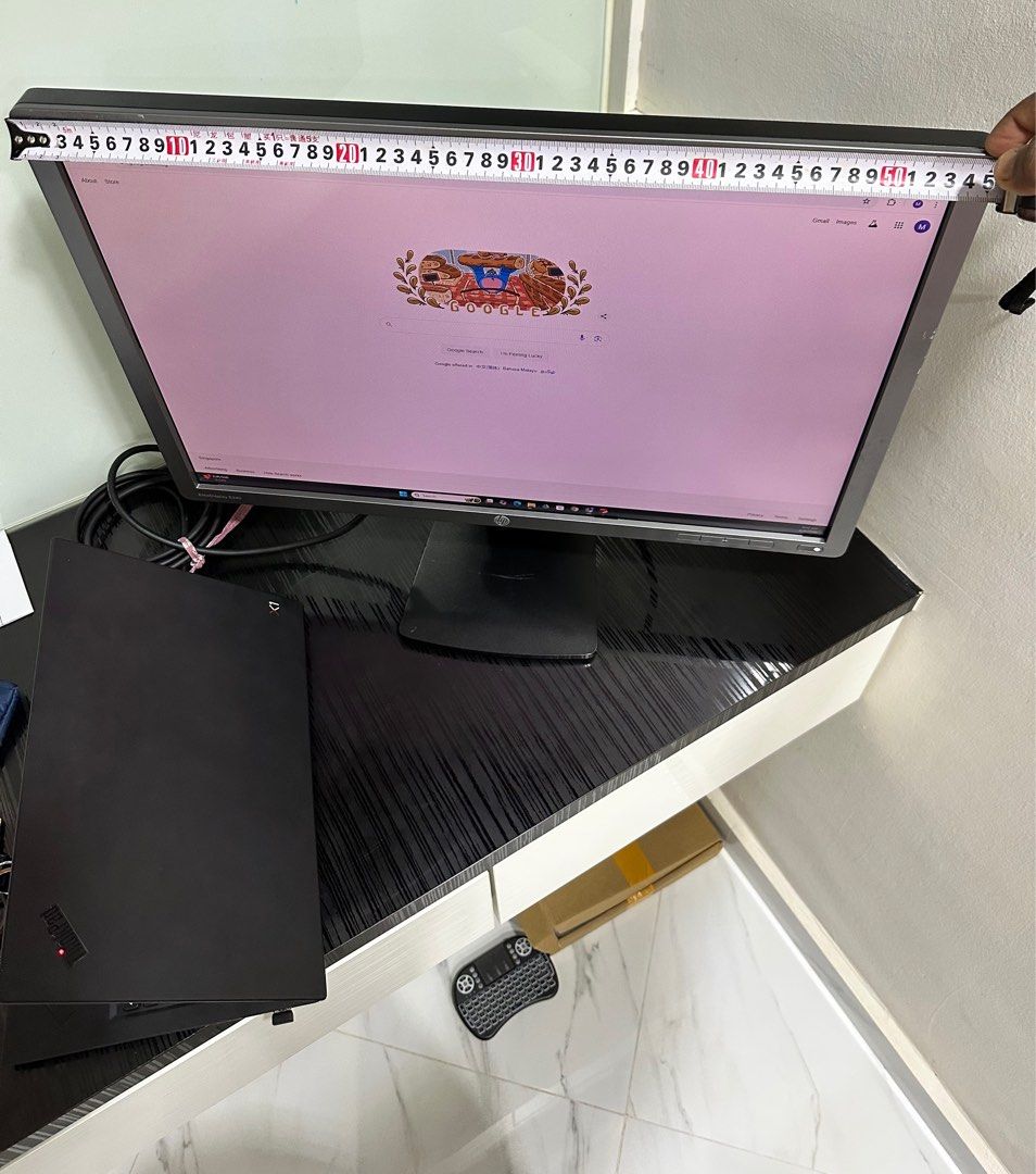 Monitor (Category: Desktops) located in Singapore. Submitted by parapappa7 (Listing ID 1324136213, Image 2). Description: -used once in a while - perfectly working condition -if want a wall mount it’s available too -HDMI available -I only used it as a dual display - the slight scratch happen while cleaning 😅.