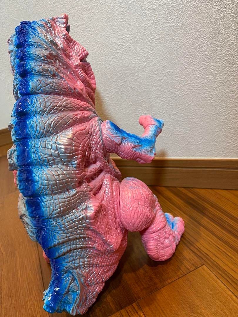 ONE OFF) James Groman / 獨一無二Rotten Rexx lulubel 恐龍大膠sofubi