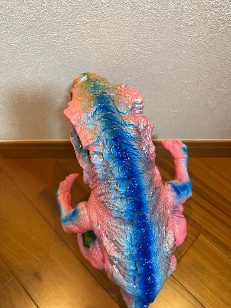 ONE OFF) James Groman / 獨一無二Rotten Rexx lulubel 恐龍大膠sofubi