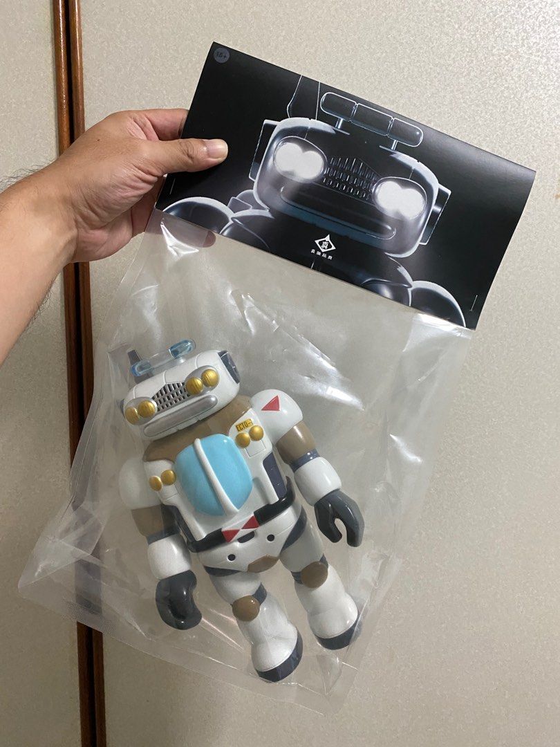 ECTO-01 VERSION1.5 真頭玩具　UNBOX ソフビ Amazon.co.jp: UNBOX INDUSTRIES × REAL HEAD ECTO-1 VERSION 1.5