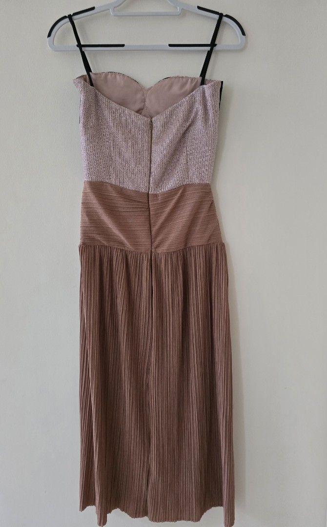 Rosanna Ocampo Dress (Category: Dresses) located in Mandaluyong City. Submitted by shesellsbuy (Listing ID 1324085179, Image 2). Description: Used Twice XS on tag but will fit S.