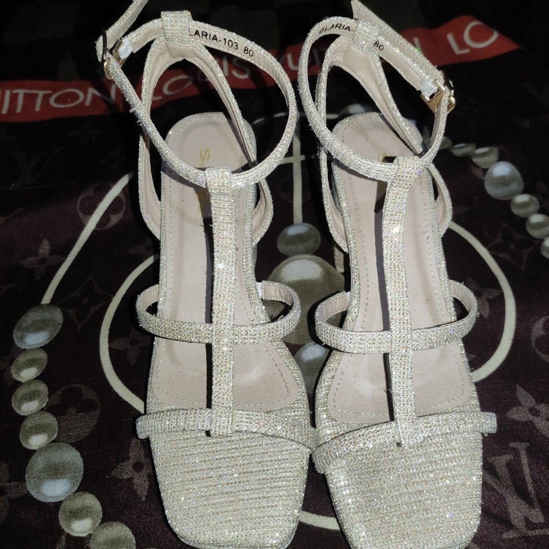 Sandals heels (Category: Sandals) located in Munoz. Submitted by jaydump (Listing ID 1324162859, Image 1). Description: - bought this for 1k at sm store - once used in graduation day Color gold mop: gcash/maya mod: j&t/lalamove.