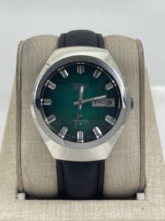 (Category: ) located in . Submitted by _classicwatchcollection (Listing ID 1324062035, Image 1). Description: .