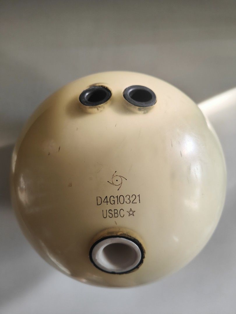 Storm Clear White/Black Bowling Ball, Sports Equipment, Sports & Games