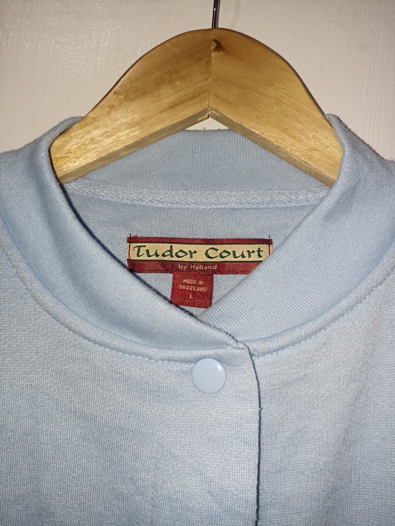 Tudor court varsity bomber jacket (Category: Coats, Jackets and Outerwear) located in Alaminos. Submitted by aefalvarez (Listing ID 1324118445, Image 3). Description: ** I will not reply if you're asking for dimes. Dimes already included in the pictures Carousell have reply limits quota per unique accounts. Let's be kind to each other. Please rely on the pictures provided. What you see is what you will get. Thank you 🙂.