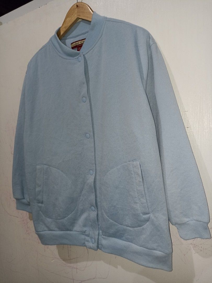 Tudor court varsity bomber jacket (Category: Coats, Jackets and Outerwear) located in Alaminos. Submitted by aefalvarez (Listing ID 1324118445, Image 2). Description: ** I will not reply if you're asking for dimes. Dimes already included in the pictures Carousell have reply limits quota per unique accounts. Let's be kind to each other. Please rely on the pictures provided. What you see is what you will get. Thank you 🙂.