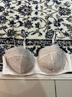 (Category: ) located in . Submitted by Miamore21 (Listing ID 1324074901, Image 1). Description: .