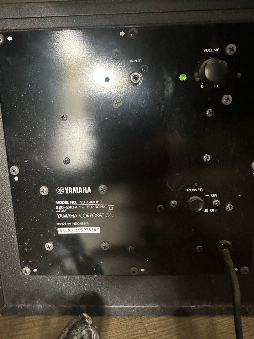 Yamaha subwoofer (NS-SW050)63205305304321111