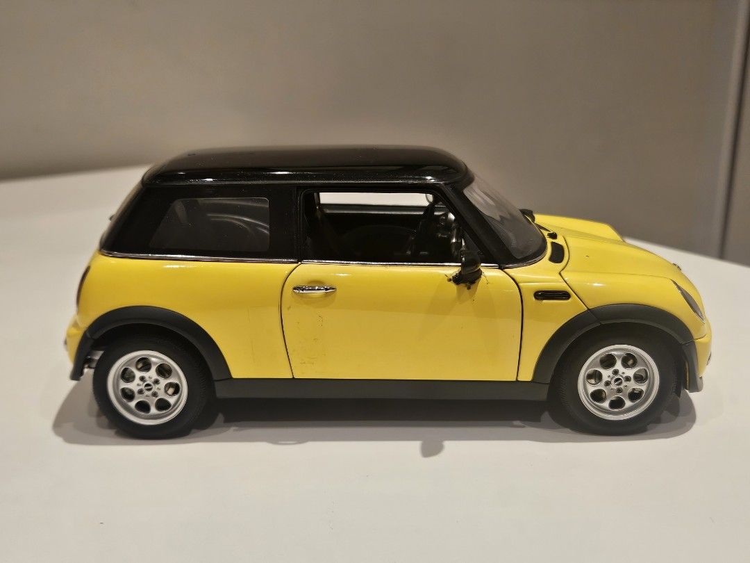 AUTOart 1/18 millennium cooper MINI COOPER ミニクーパー 現状品｜オートアート