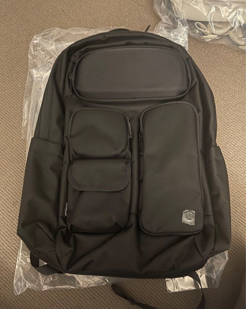 【廃盤品レア】Lululemon Cruiser Backpack 23L Lululemon + Cruiser Backpack 23L
