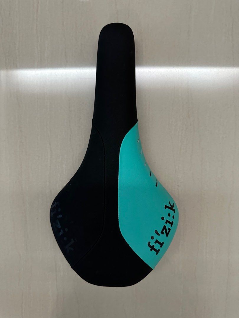 Bianchi FIZIK Antares R7 Saddle, Sports Equipment, Bicycles