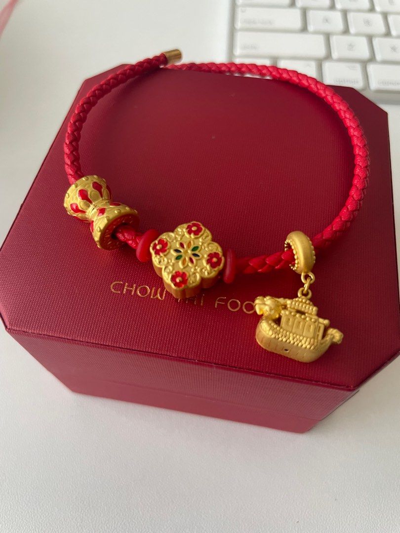 Chow tai fook charm shop