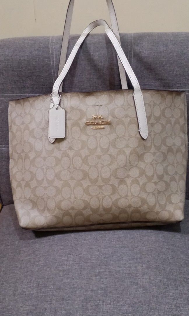 Coach Signature Avenue Tote Bag Luxury Bags Wallets on Carousell