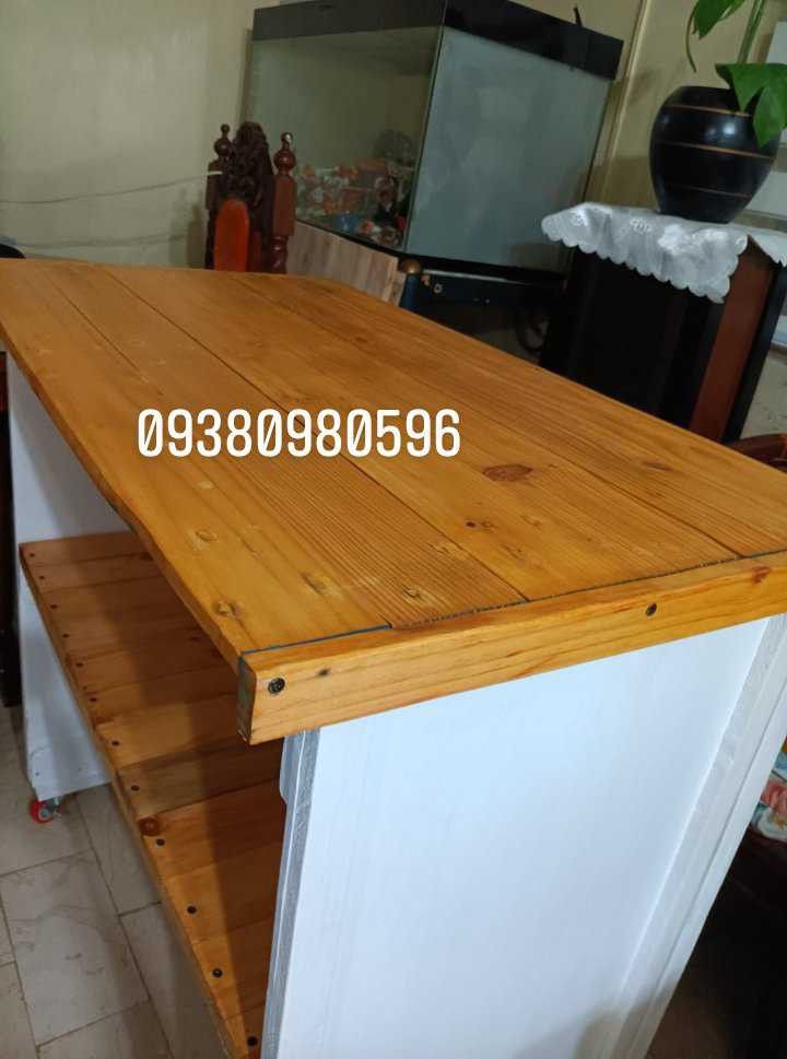 Coffee Mobile Cart onhand ‼️ (Category: Tables & Sets) located in Manila. Submitted by efghiwoodwork (Listing ID 1324334487, Image 2). Description: Do you want to start your own business?New Collapsible Coffee cart,simple and elegant🤎🤍Order Now!! Starting a food cart is an excellent way to get into the food business.For Affordable Customized High Quality carts, you can contact us or Dm💌 Location 🛻North Caloocan 😊 ✅actual foodcart posted ✅Var