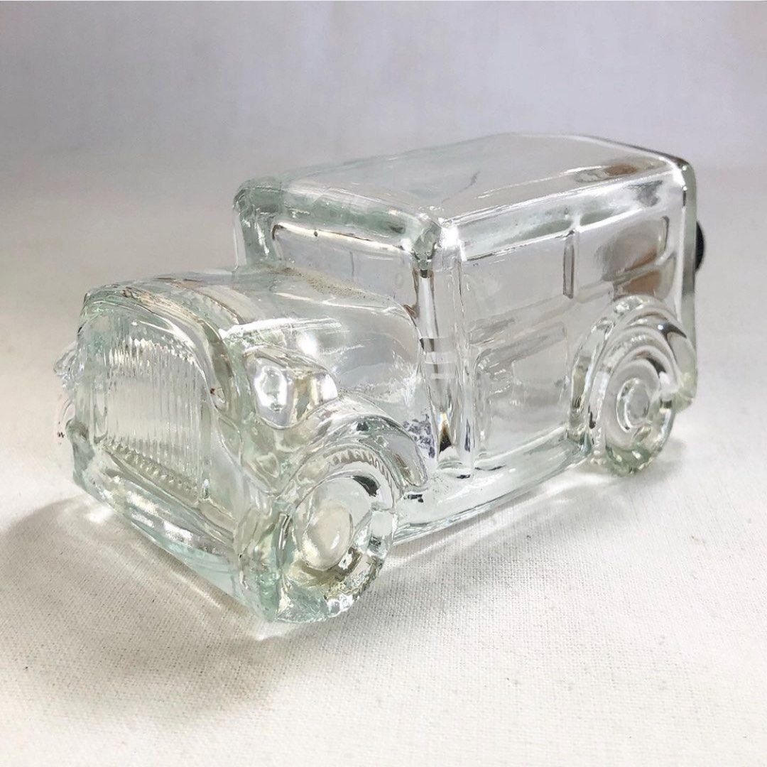 Glass Wine Cadillac Decanter Marks and Spancer (Category: Wine Cellar & Storage) located in Davao. Submitted by ejd_needsandwants (Listing ID 1324302181, Image 2). Description: ✴️ Yes! Available ✴️ ✴️ For Sure Buyer✴️ ⤵️ Details Below⤵️ Glass Cadillac Car Wine Decanter 🍾🍷 ~ by Marks and Spencer ~ vgc ~ approx. 4"L x 2"H x 2"W ~ Php. 550 ✳️LP posted ✳️ send details to order Name: Add: Cp no: Mop: bpi/bdo/gcash (+ 15Php. sc) 🔆shipping of fragile
