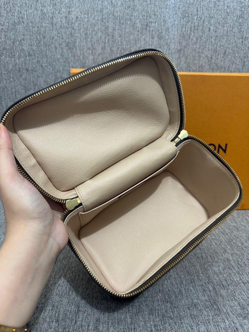 Guaranteed authentic LV nice mini (Category: Luxury Bags & Wallets) located in Naga. Submitted by akimadison.ph (Listing ID 1324356012, Image 2). Description: Comes with box, dustbag and paperbag.