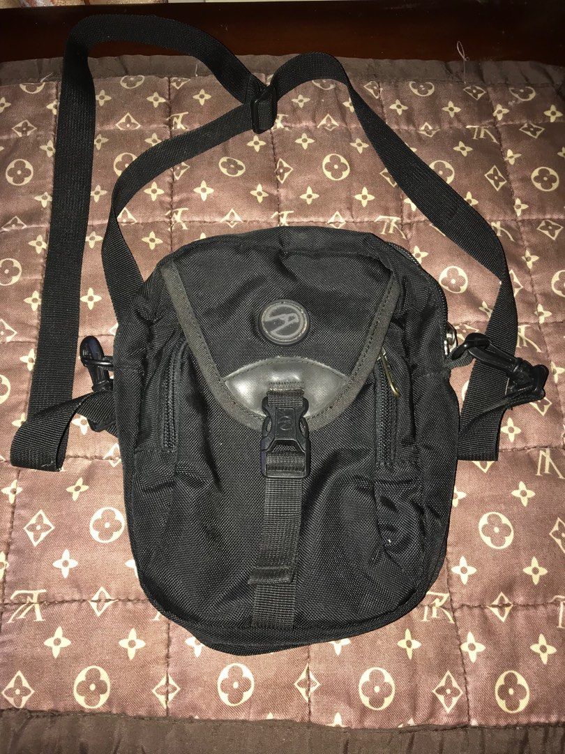 Hawk sling bag Men s Fashion Bags Sling Bags on Carousell