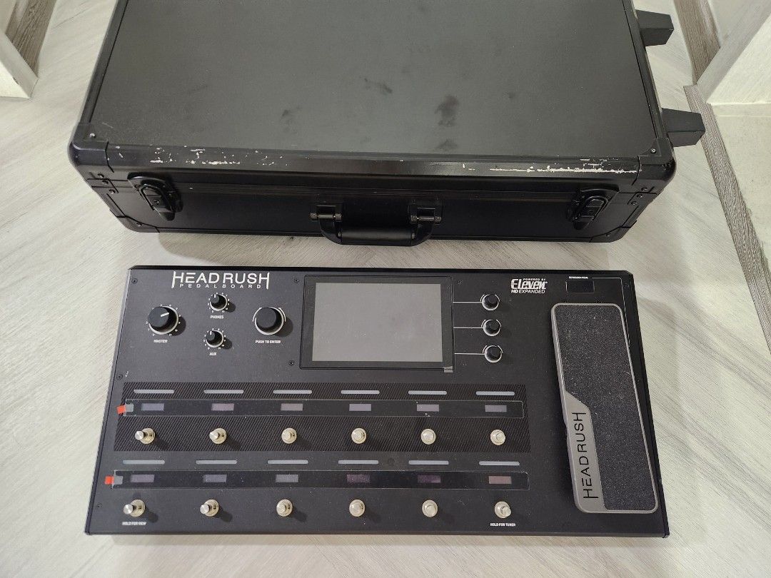 ギター Headrush Pedalboard + Hardcase HeadRush Pedalboard Multi-Effects Processor and Backpack