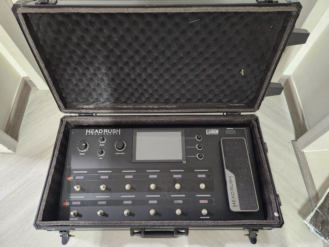 Headrush Pedalboard + Hardcase HeadRush Pedalboard + Hardcase Set