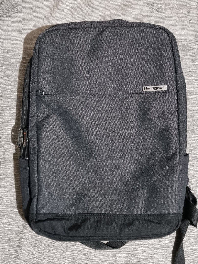 Hedgren Rule Square Backpack 15'6 M Asphalt (Category: Backpacks) located in Quezon City. Submitted by lener05 (Listing ID 1324217860, Image 2). Description: Hedgren Rule Square Backpack 15'6 M Asphalt for office use very well used shipping is handled by buyer meetup any LRT2 Station.