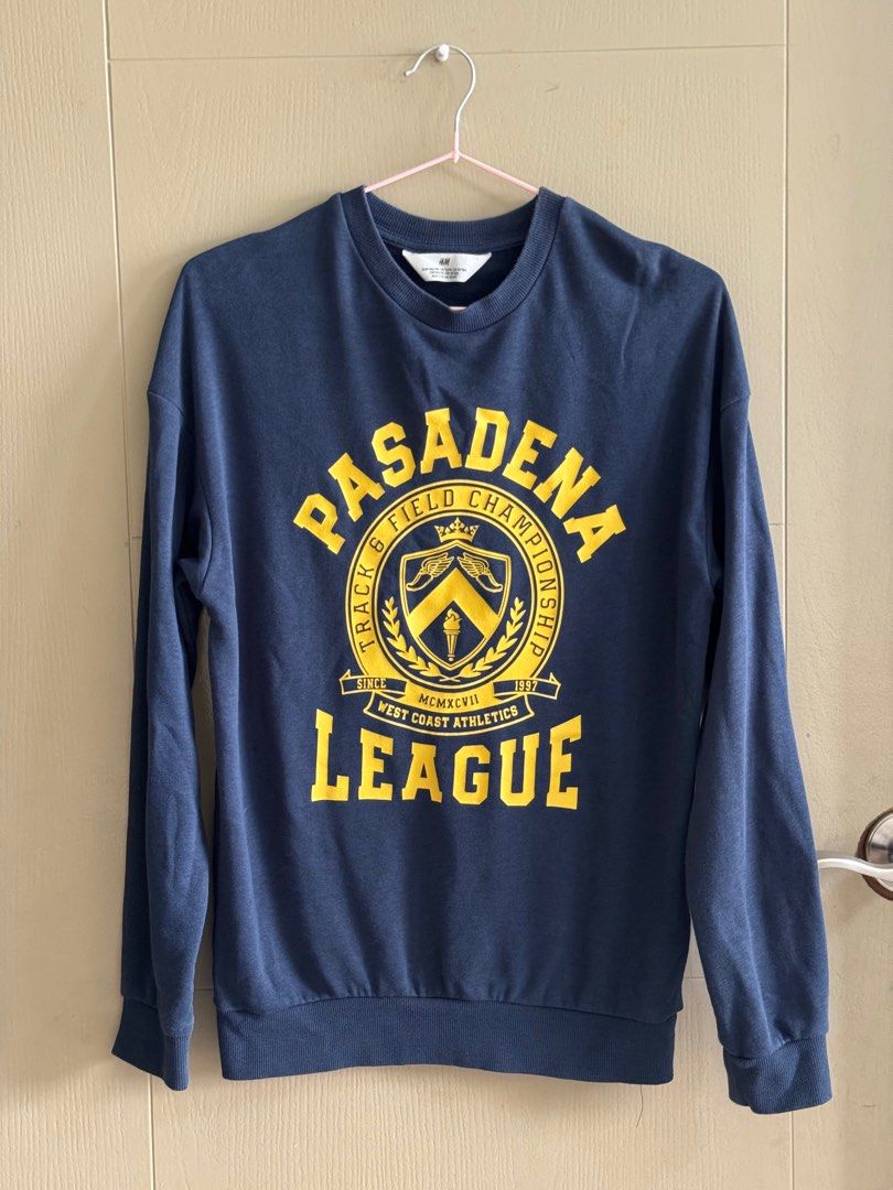 H&M Kids Sweatshirt NavyBlue (Category: Babies & Kids Fashion) located in Pasig City. Submitted by lovestuff_shop (Listing ID 1324222643, Image 1). Description: In great condition. Barely used. All prints and stitches are intact. 10-12 years old. .
