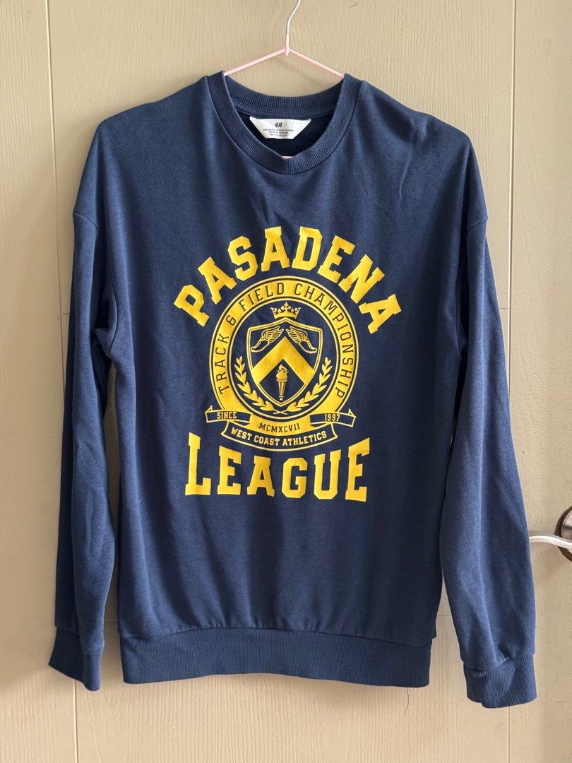 H&M Kids Sweatshirt NavyBlue (Category: Babies & Kids Fashion) located in Pasig City. Submitted by lovestuff_shop (Listing ID 1324222643, Image 2). Description: In great condition. Barely used. All prints and stitches are intact. 10-12 years old. .