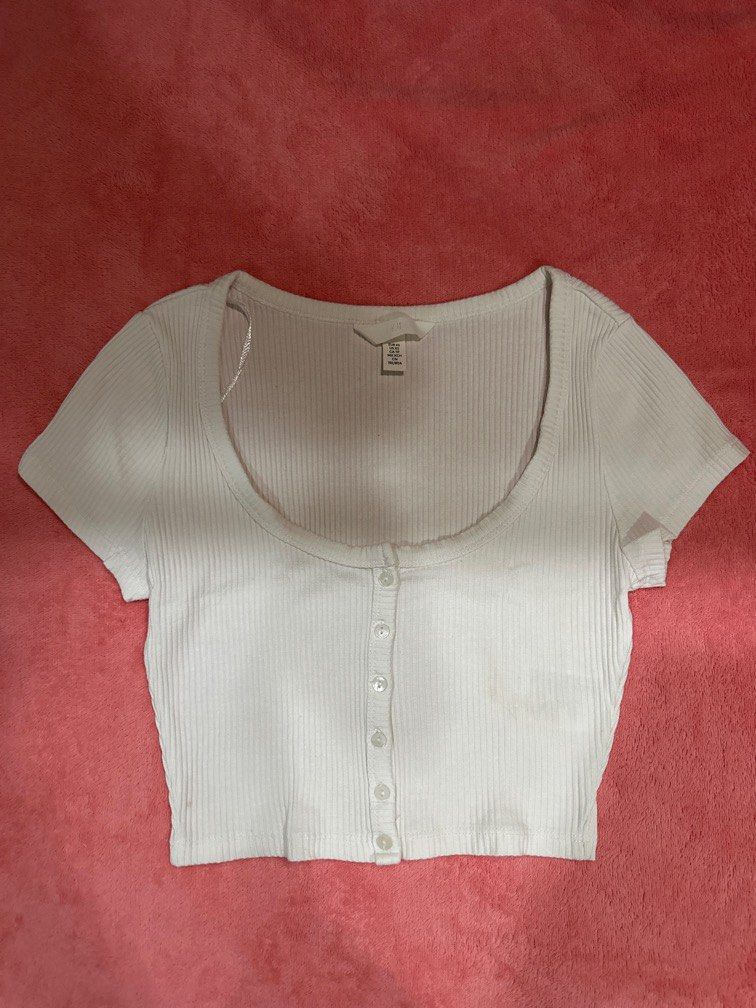 H&M White Crop Top (Category: Others Tops) located in Baguio. Submitted by _matchalattee (Listing ID 1324301882, Image 1). Description: Size: XS - Small Brand: H&M MOP: Gcash or MetroBank.