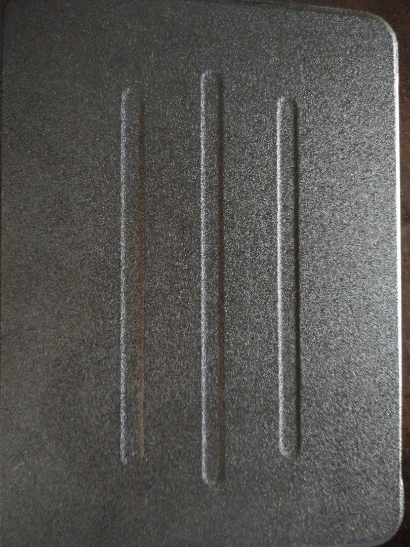 Ipad casing (Category: Cases & Covers) located in Kuala Lumpur. Submitted by msmohdza (Listing ID 1324254979, Image 3). Description: Ipad casing 9@10..