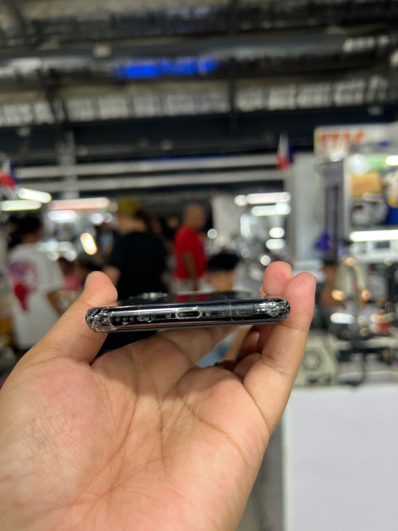IPHONE XS (Category: iPhone X Series) located in Manila. Submitted by farhanadau39938 (Listing ID 1324254330, Image 2). Description: IPHONE XS 512GB -TRUETONE - FACE ID - NO APPLE ID - NO REPAIR HISTORY / NO ANNY ISSUE - GOOD AS NEW - LEGIT/ORIGINAL - FACTORY UNLOCK/ OPENLINE -COLOR GOLD -NTC APPROVED Direct nalang po kay sa mismong sa page ko AMRON GADGET HUB or tawag nalang po sa mismong number ko 09464189437 hindi po ako mala reply agad agad s