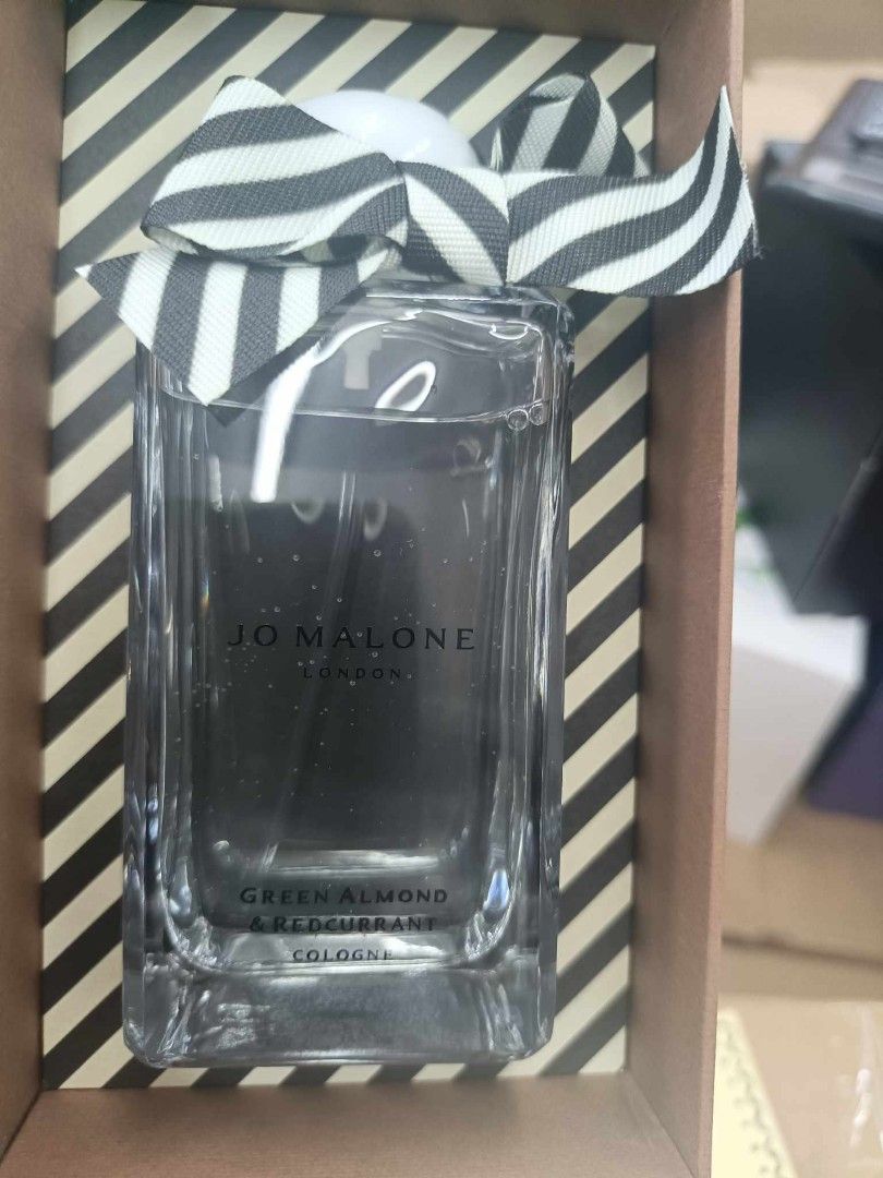 Jo Malone Green Almond and Redcurrant (Category: Fragrance & Deodorants) located in Pasay City. Submitted by jscents4u (Listing ID 1324366033, Image 2). Description: ✅ALL ITEMS ARE AVAILABLE UNLESS MARKED AS "SOLD OUT" LIKE & FOLLOW FOR UPDATES! 👍🔔 ✅All items are 100% new.