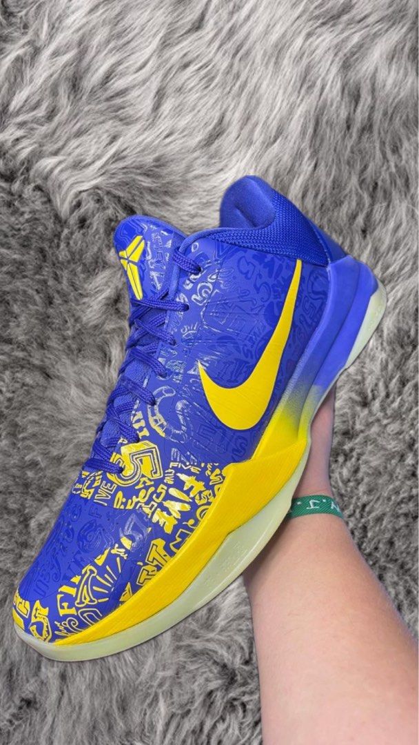 Kobe 5 " 5 Ring " (Category: Sneakers) located in Makati City. Submitted by devinwang56 (Listing ID 1324313578, Image 1). Description: size 12 US fresh pair no og box issue scratch can see the last picture pasay.