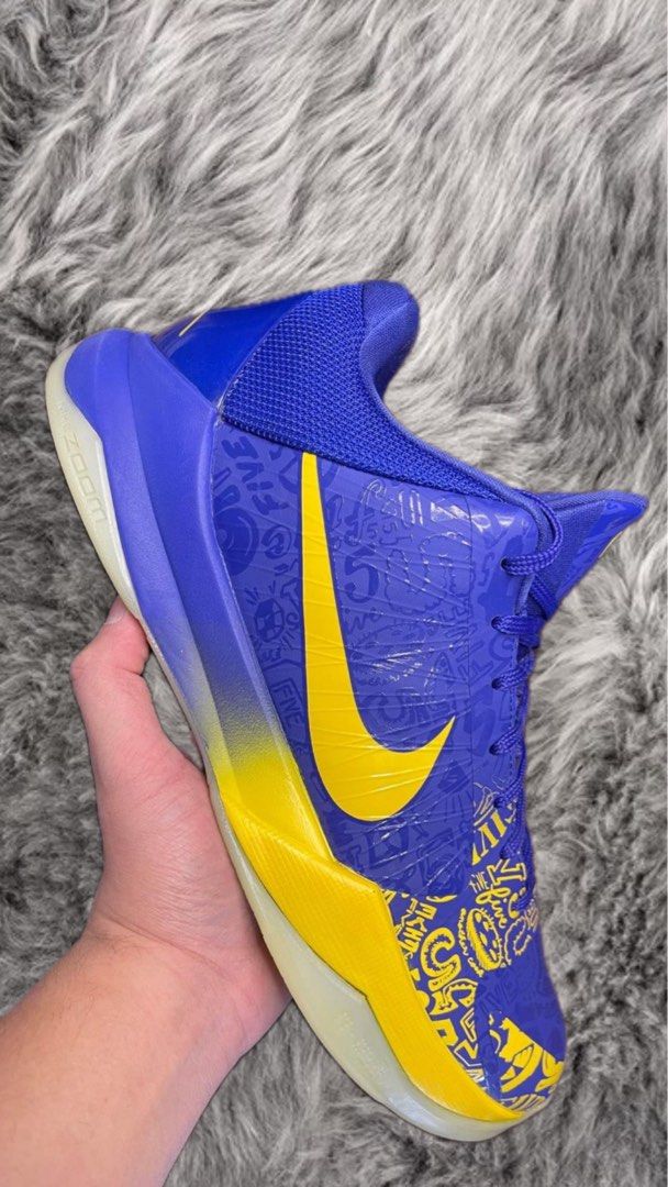 Kobe 5 " 5 Ring " (Category: Sneakers) located in Makati City. Submitted by devinwang56 (Listing ID 1324313578, Image 2). Description: size 12 US fresh pair no og box issue scratch can see the last picture pasay.