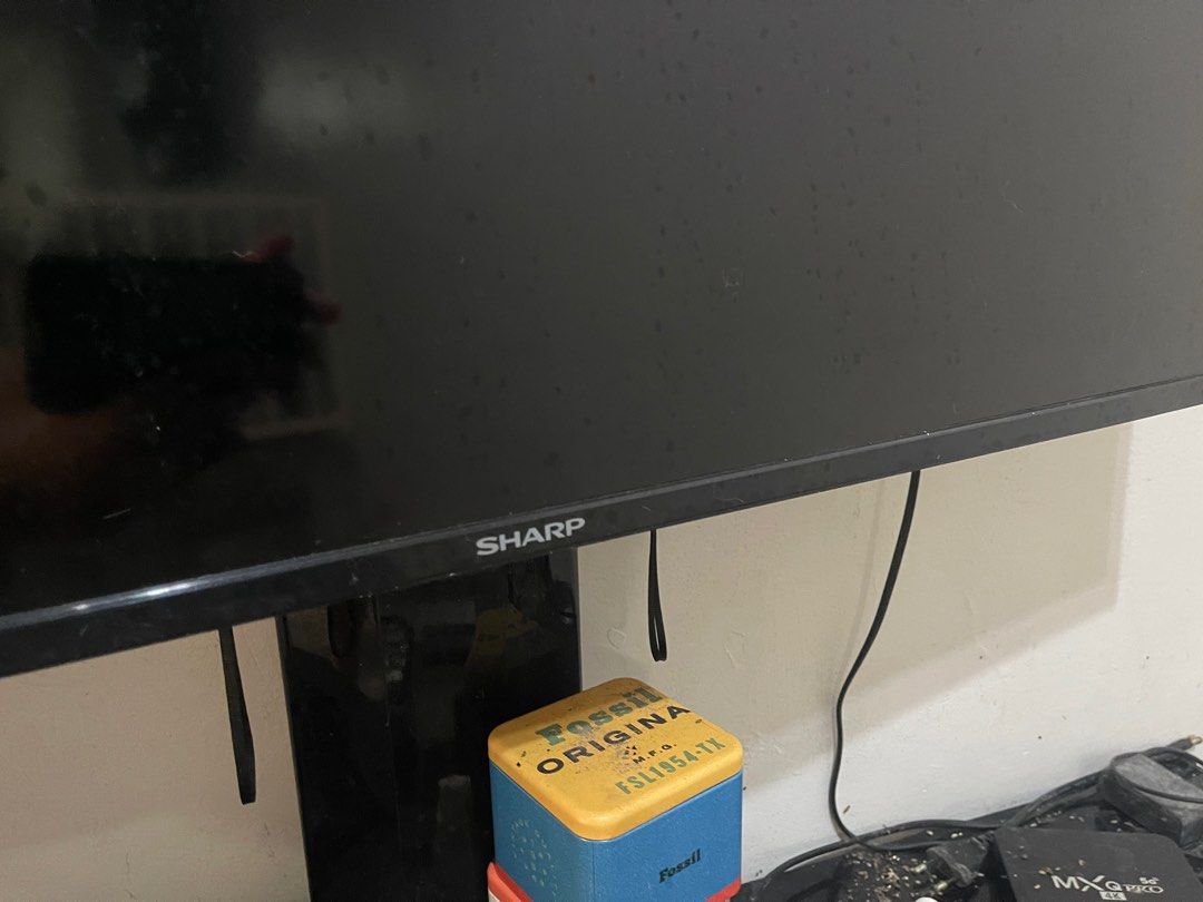 LED TV (not smart) 40 inches good working condition (Category: TV) located in Manila. Submitted by rsl_27 (Listing ID 1324336522, Image 2). Description: .