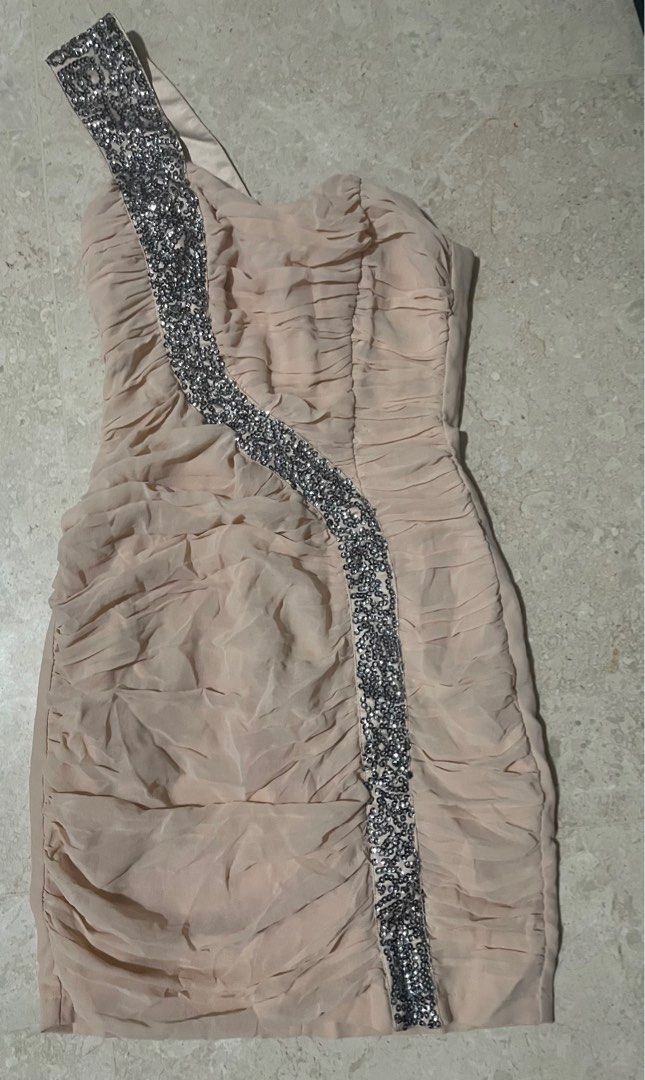 Lipsy prom dress Women s Fashion Dresses Sets Dresses on Carousell