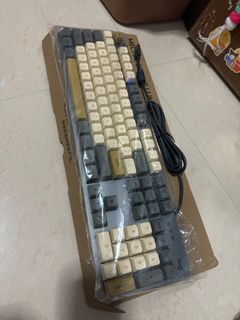 （分類：）位於 。 由 cbybb 提交（商品編號 1324276301，圖片 1）。簡介： 。