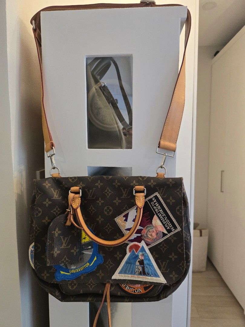 LV body bag Women s Fashion Bags Wallets Cross body Bags on Carousell