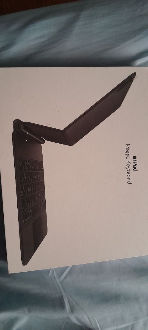 Magic keyboard (Category: Computer Keyboard) located in San Pablo. Submitted by herlitodanila0895 (Listing ID 1324278941, Image 1). Description: Magic keyboard for ipad pro 11 apple.