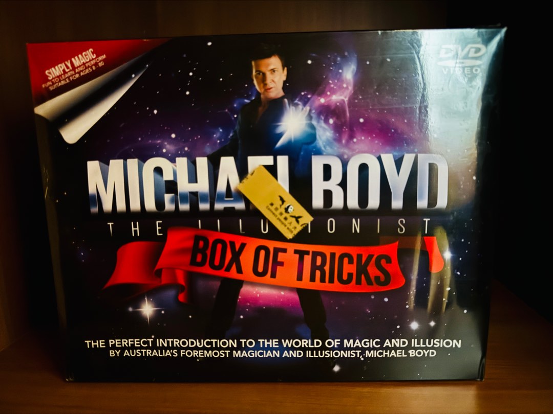 Magic Box Magic Trick Magic tricks - Michael Boyd, the illusionist Box of Tricks, Toys ...