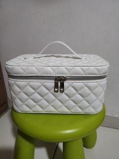 (Category: ) located in . Submitted by Elitestylish (Listing ID 1324305119, Image 1). Description: .