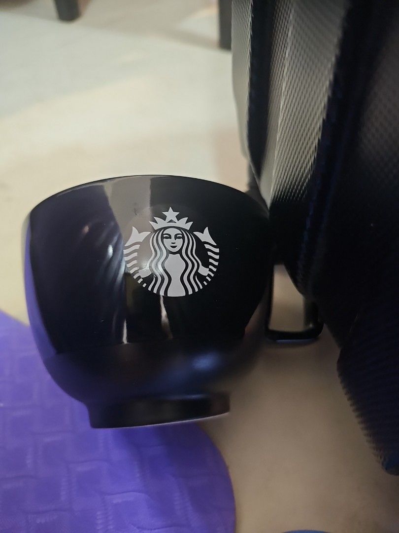 Mug (Category: Other Kitchenware & Tableware) located in Singapore. Submitted by swiftwind.b2a8db (Listing ID 1324197130, Image 3). Description: starbucks black color mug.