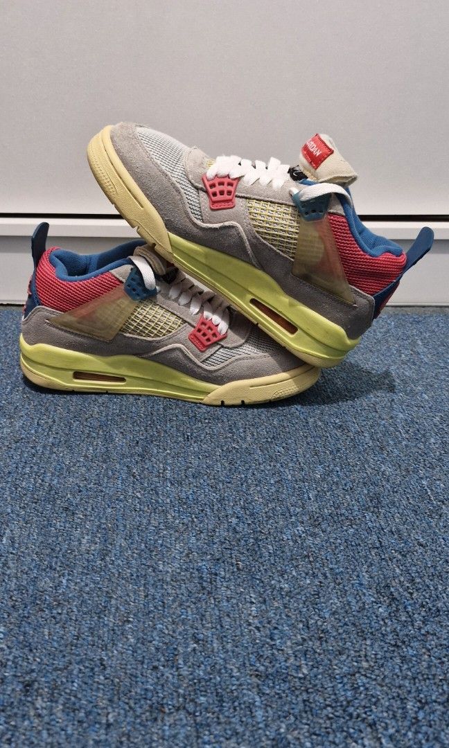 Nike Air Jordan Retro 4 UNLA second Shoes Branded, Fesyen Wanita, Sepatu di  Carousell