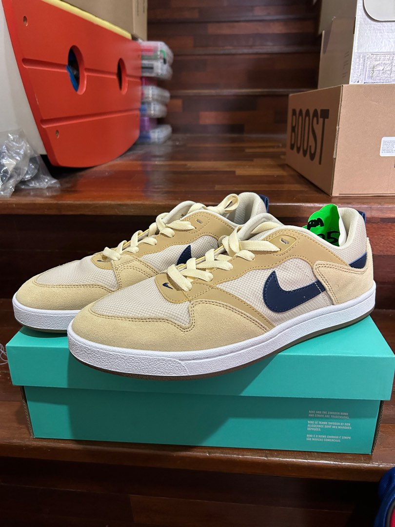 NIKE SB ALLEYOOP UK9, Men's Fashion, Footwear, Sneakers on Carousell
