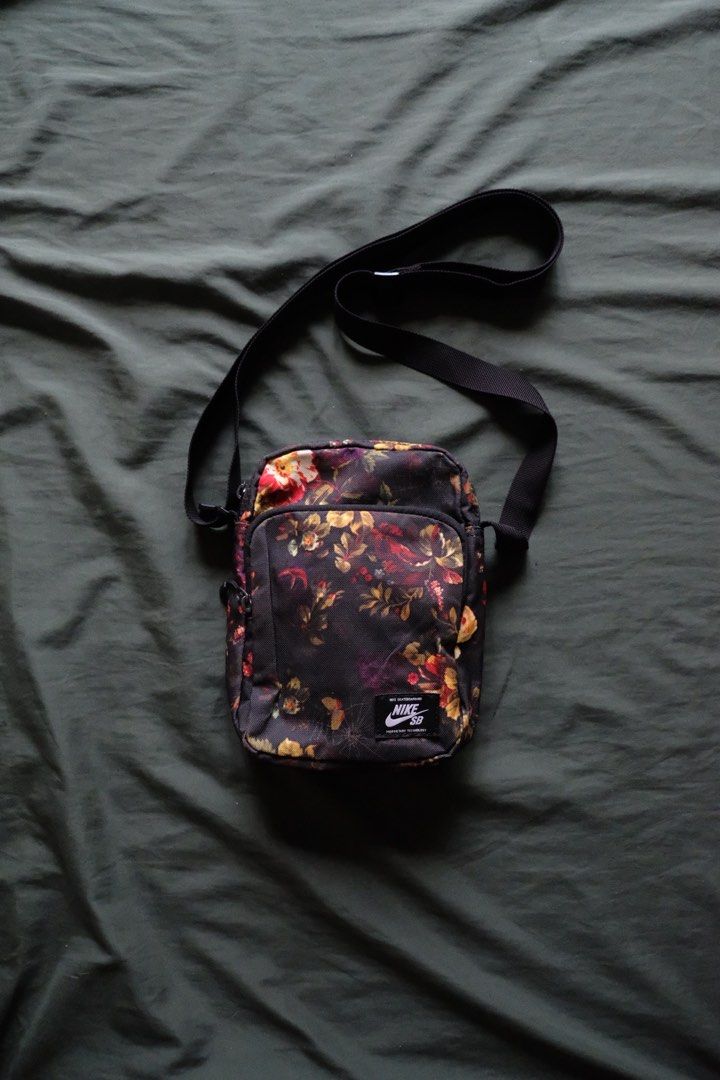 Nike sb florals sling