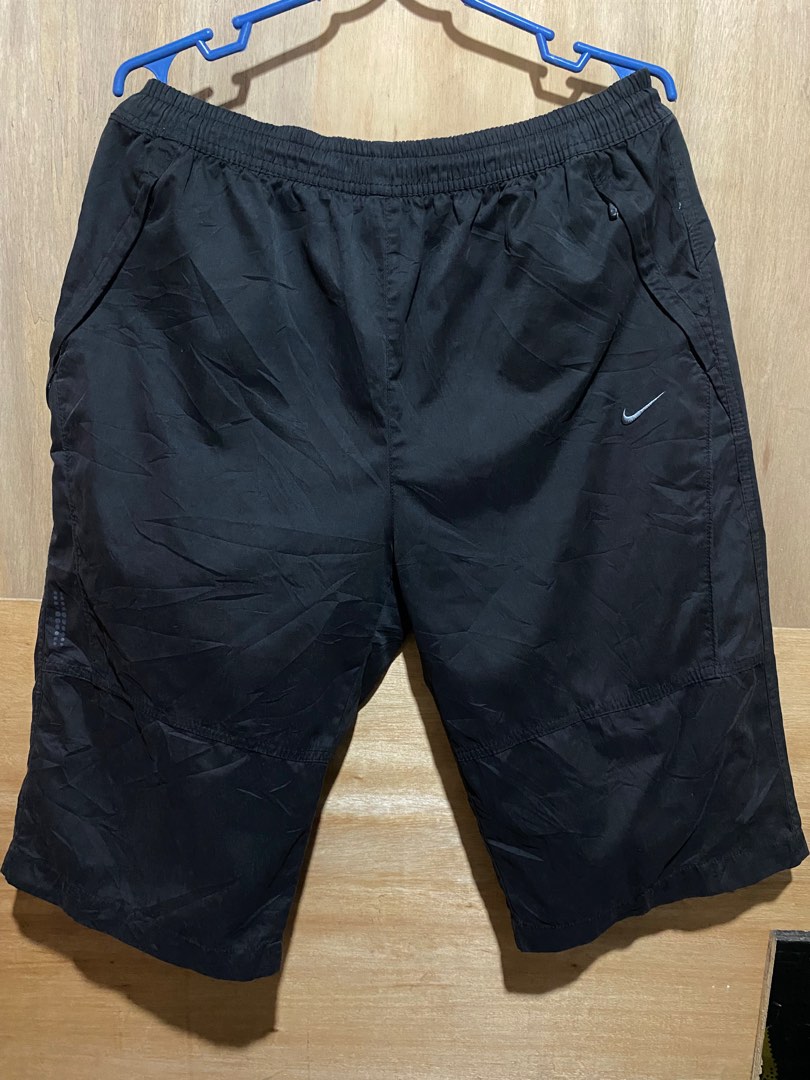 Nike vintage shorts below knee