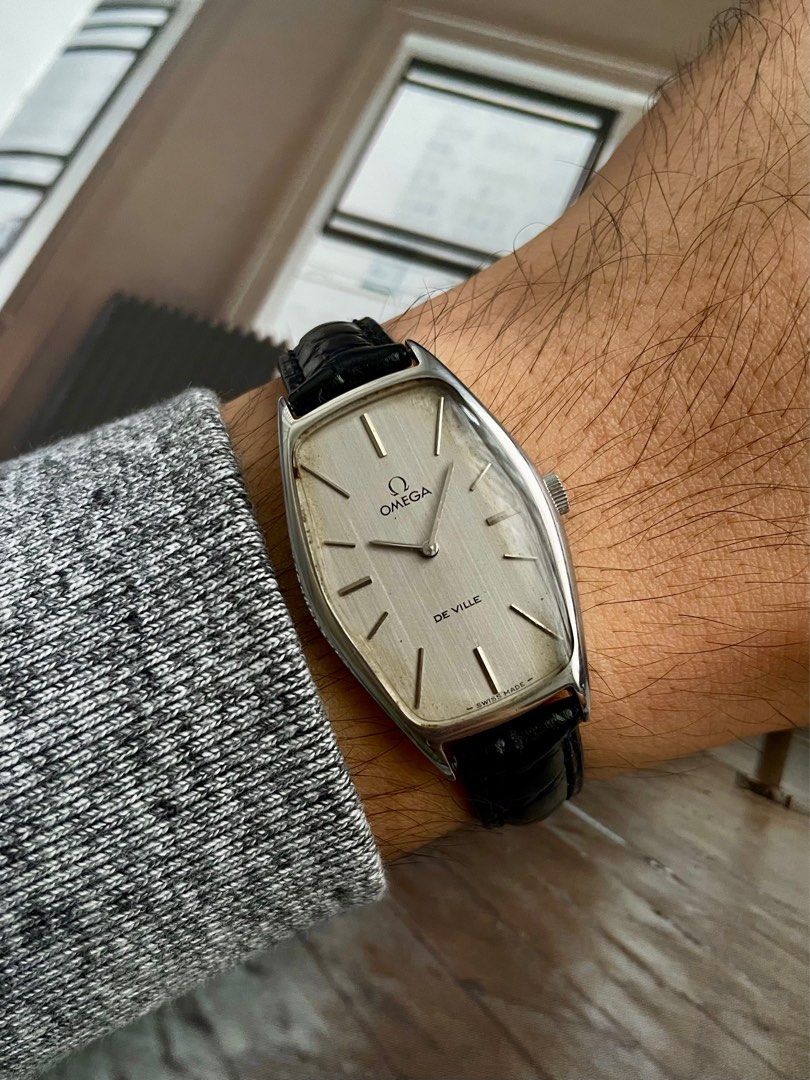 Omega De Ville ‘Tonneau’ (Category: Luxury Watches) located in Pasig City. Submitted by watchtradeph (Listing ID 1324308653, Image 3). Description: Beauty gets attention as well as peculiar ones. And here’s a proper example. Omega De Ville [Ref: 111.096] Manual winding Year: 1971 | Serial: 3317xxxx Case size: 26mm x 41mm Strap: brand new leather, 14mm lugs All original watch head and buckle Newly serviced .