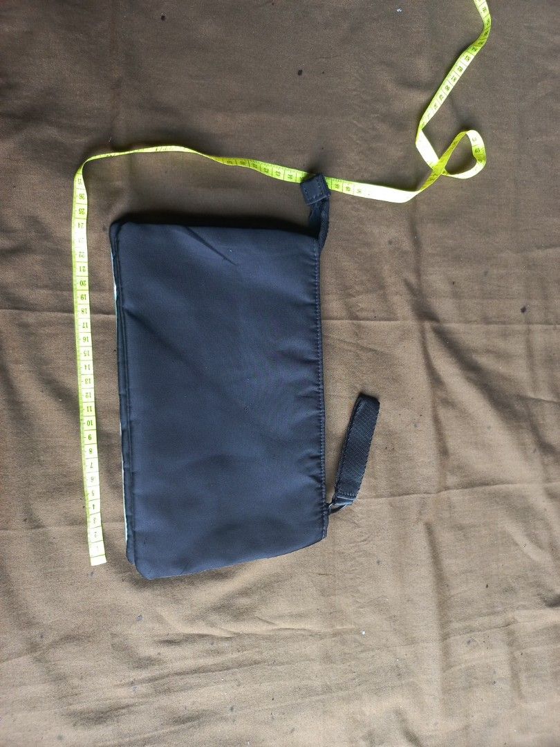 Pouch STEPHANIE JOHNSON, Fesyen Pria, Tas Dompet Lainnya di